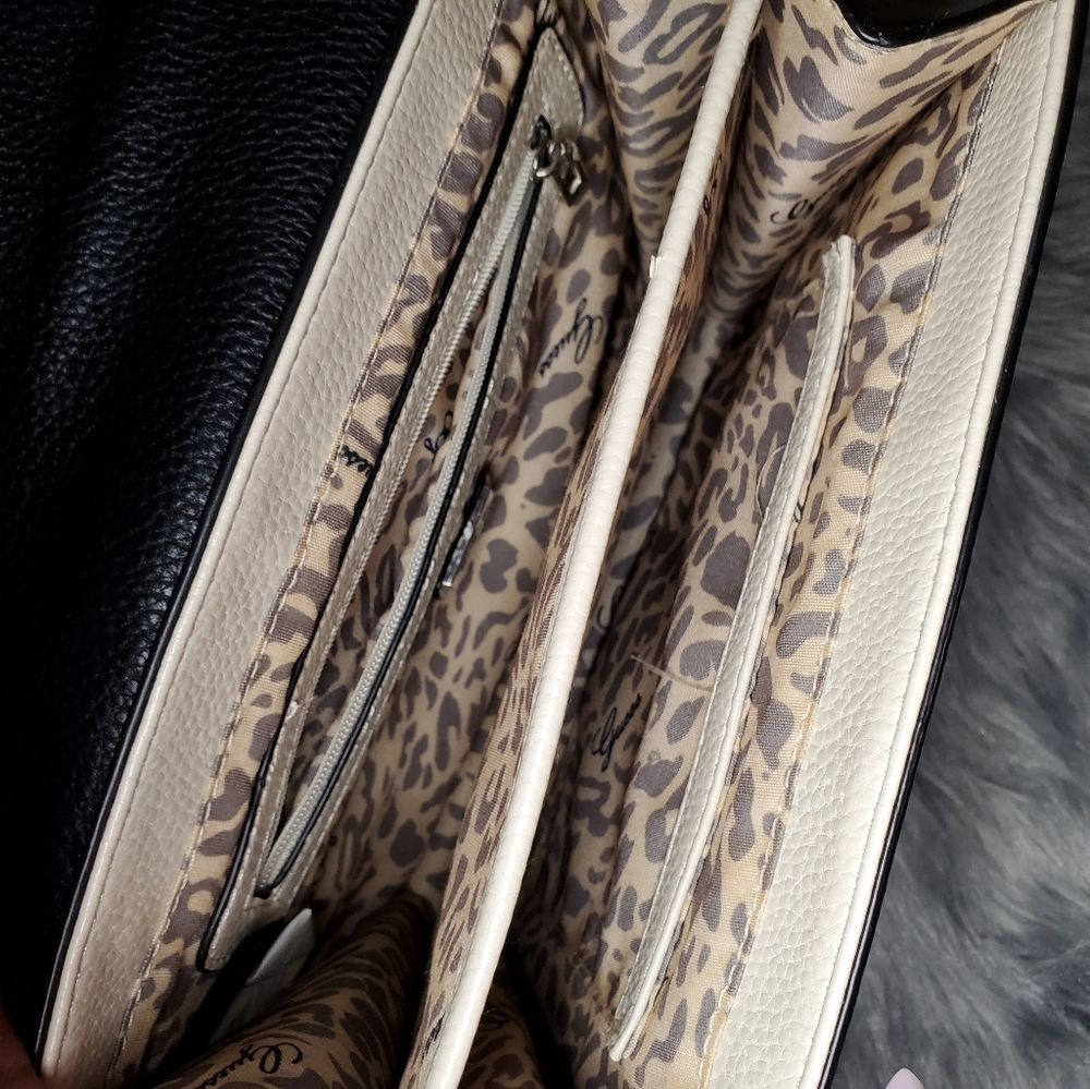 GUESS handbag - Picture 3 of 3